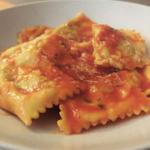 ravioloni ripieni di melanzane e provola